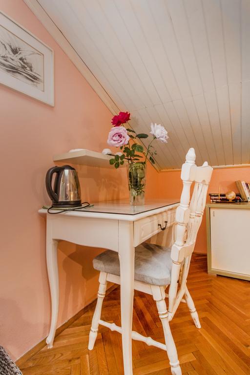 Moonshine Apartment With Magnificent View شيبينيك المظهر الخارجي الصورة
