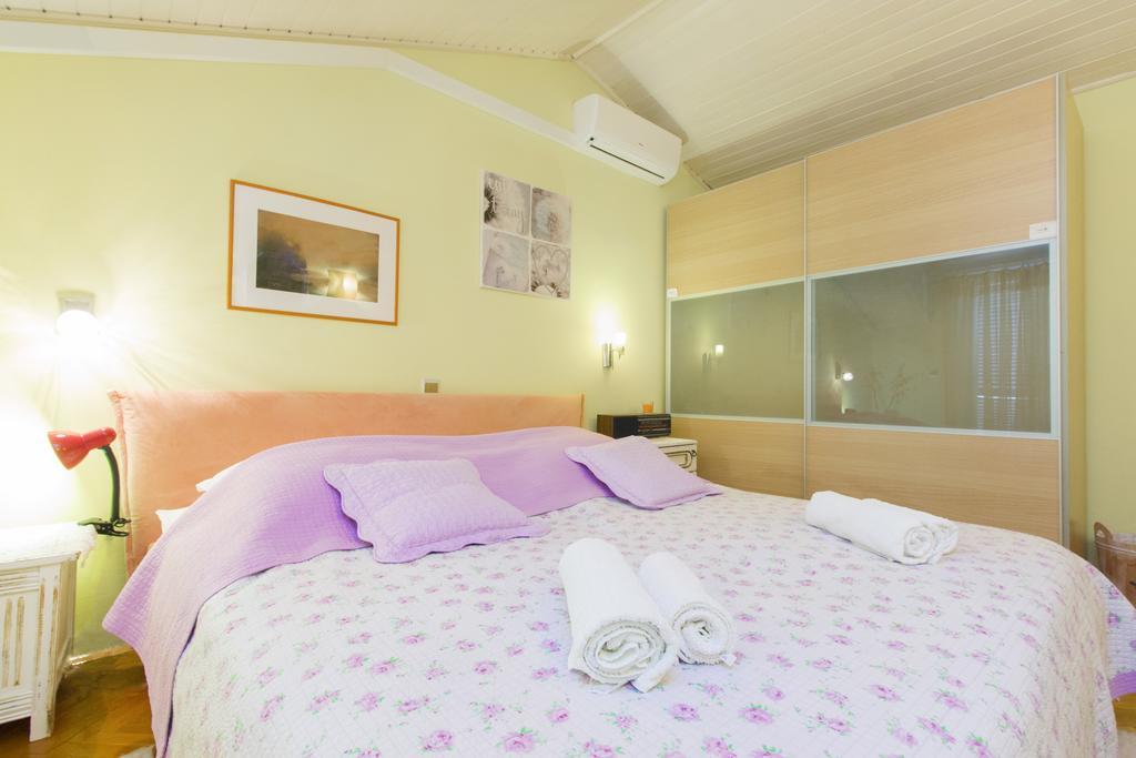 Moonshine Apartment With Magnificent View شيبينيك المظهر الخارجي الصورة
