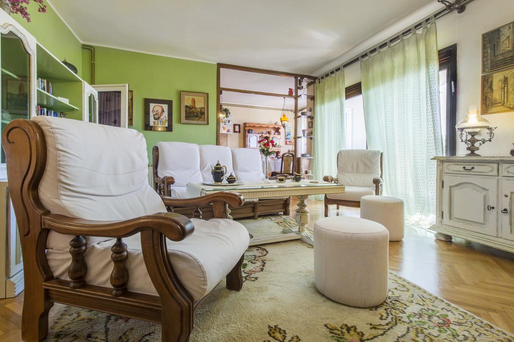 Moonshine Apartment With Magnificent View شيبينيك المظهر الخارجي الصورة