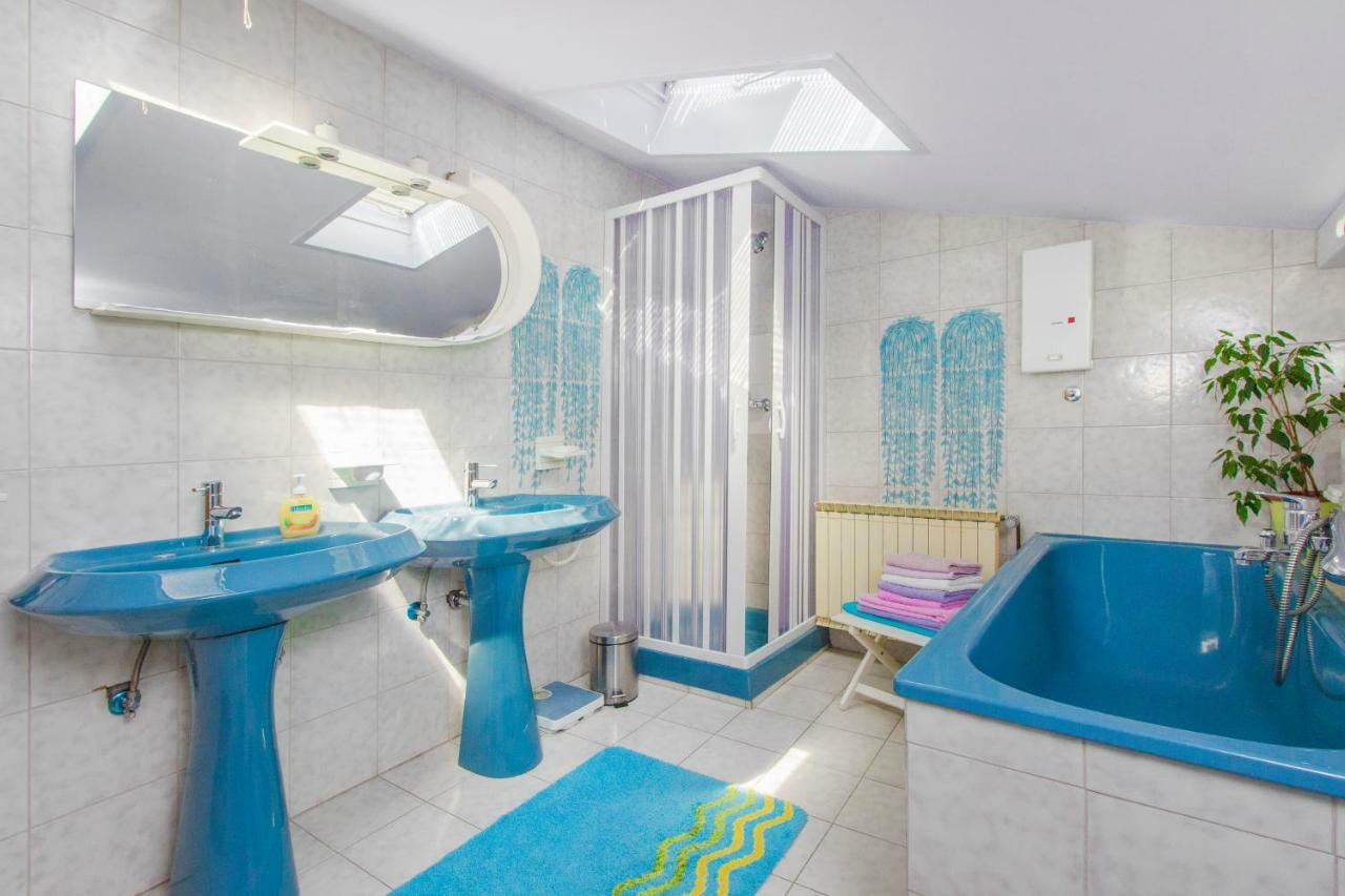 Moonshine Apartment With Magnificent View شيبينيك المظهر الخارجي الصورة
