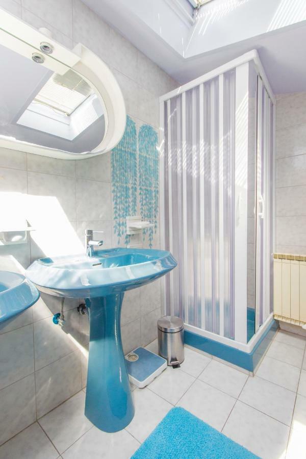Moonshine Apartment With Magnificent View شيبينيك المظهر الخارجي الصورة